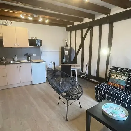 Medieval Flat In Heart Of *